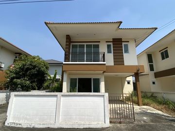 FOR SELL house Baan Poomsiri Rangsit-Klong 7 BTS-Phloen Chit CX-93980