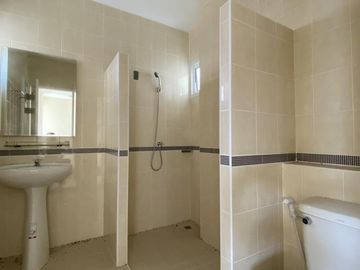 FOR SELL house Baan Poomsiri Rangsit-Klong 7 BTS-Phloen Chit CX-93980