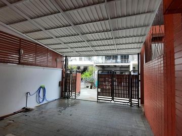 FOR SELL townhouse Varathorn Ville Pattanakarn 44 BTS-Phra Khanong CX-84579