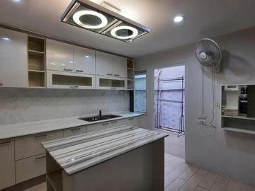 FOR SELL townhouse Varathorn Ville Pattanakarn 44 BTS-Phra Khanong CX-84579