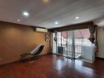 FOR SELL townhouse Varathorn Ville Pattanakarn 44 BTS-Phra Khanong CX-84579