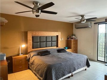CASA EN VENTA EN COL. ALTABRISA EN APODACA NUEVO LEÓN