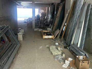 Local importante en exclusivo edificio con diseño MMCV en Villa Pueyrredon, apto gastronomía