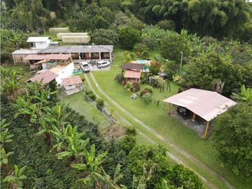 SE VENDE FINCA EN LA VA QUE CONDUCE FILANDIA QUIMBAYA
