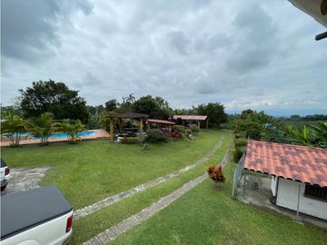 SE VENDE FINCA EN LA VA QUE CONDUCE FILANDIA QUIMBAYA