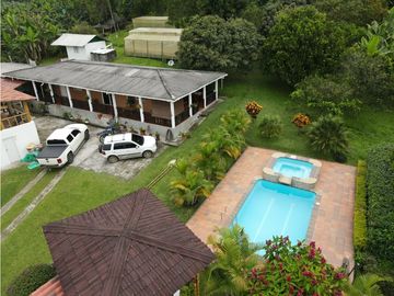 SE VENDE FINCA EN LA VA QUE CONDUCE FILANDIA QUIMBAYA