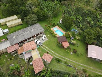 SE VENDE FINCA EN LA VA QUE CONDUCE FILANDIA QUIMBAYA