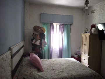 Venta PH 4 Amb.  Pta. Baja en Ramos Mejía - Buen Estado  a Mts. Av. de Mayo  Con Patio y Fdo.