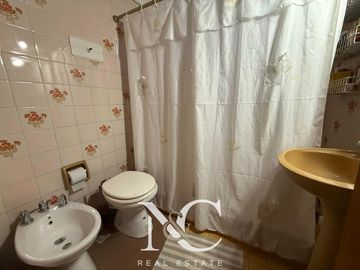 Departamento en  venta tipo duplex, 3 ambientes, bajas expensas, a dos cuadras del mar