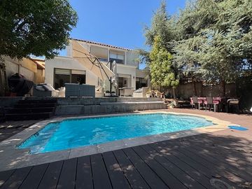 MARIA MONVEL, B. SUBERCASEAUX, CONDOMINIO