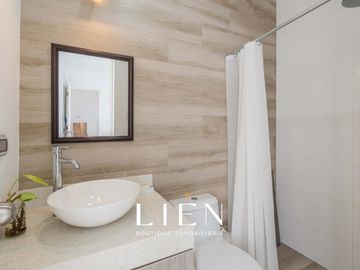 Si sueñas con vivir cerca al malecón y tener tu propia terraza, este dúplex es para ti