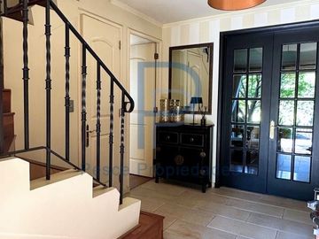 LINDA CASA PROVENZAL EN CONDOMINIO (NO PERIMETRAL)