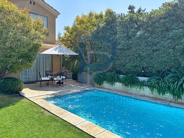 LINDA CASA PROVENZAL EN CONDOMINIO (NO PERIMETRAL)
