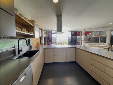 CASA EN VENTA EN ENVIGADO LOMA EL ATRAVESADO