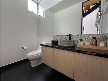 CASA EN VENTA EN ENVIGADO LOMA EL ATRAVESADO