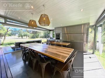 Casa en venta de 7 ambientes  en Abril C.C, Guillermo Hudson, Berazategui - Apto Credito
