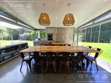 Casa en venta de 7 ambientes  en Abril C.C, Guillermo Hudson, Berazategui - Apto Credito