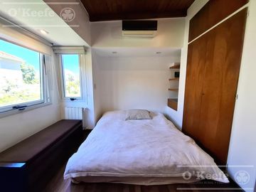 Casa en venta de 7 ambientes  en Abril C.C, Guillermo Hudson, Berazategui - Apto Credito
