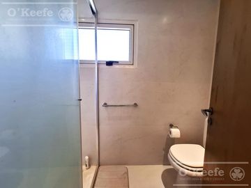 Casa en venta de 7 ambientes  en Abril C.C, Guillermo Hudson, Berazategui - Apto Credito