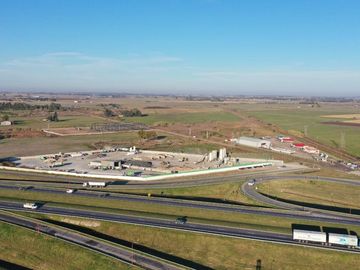 Venta - 6 Hectáreas sobre Aut. Rosario-Bs Aires