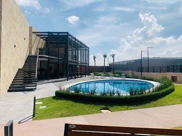 CASA EN VENTA EN LOMAS DE ANGELOPOLIS III