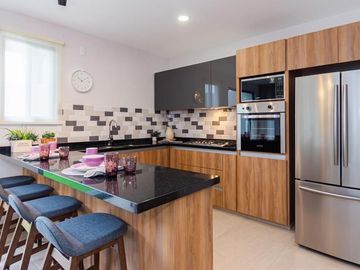 CASA EN VENTA EN LOMAS DE ANGELOPOLIS III
