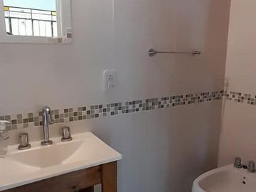 Casa en venta en Quequén - Necochea - 4 ambientes con pileta