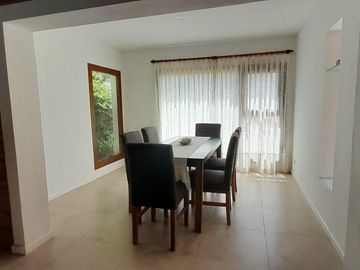 Casa en venta en Quequén - Necochea - 4 ambientes con pileta