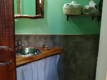 Villa Rio Hermoso, casa   cabaña en San Martin De Los Andes a 10 km del centro de ski Chapelco