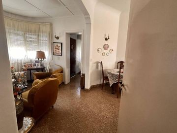 Casa en venta - 4 Dormitorios 3 Baños - 211Mts2 - Chascomús