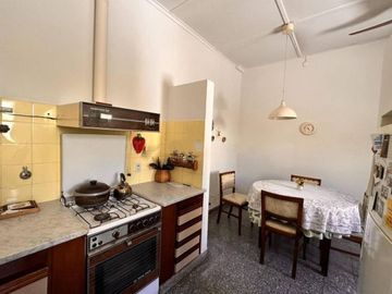 Casa en venta - 4 Dormitorios 3 Baños - 211Mts2 - Chascomús
