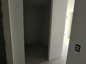 3 AMBIENTES / VENTA / PALERMO HOLLYWOOD CON COCHERA al frente