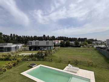 Casa en venta en Barrio La Calesa, Pilará, Pilar