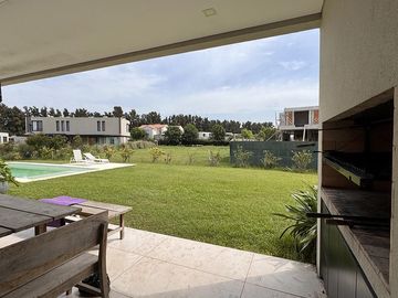 Casa en venta en Barrio La Calesa, Pilará, Pilar