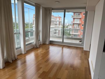 Departamento en  venta en La Lucila, 3dormitorios, 2cocheras, pileta