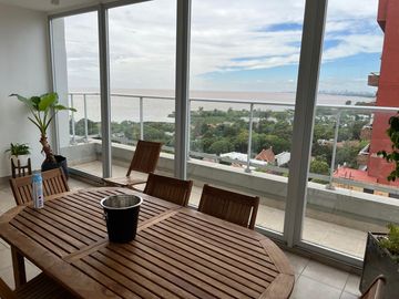 Departamento en  venta en La Lucila, 3dormitorios, 2cocheras, pileta
