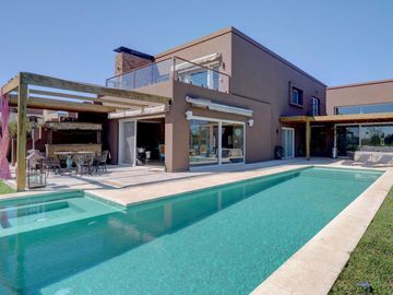 Casa en El Yacht