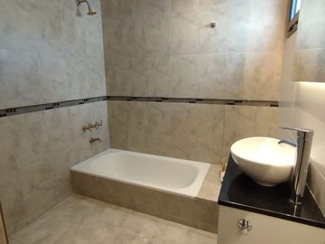 PH en venta en zona La Perla, Mar del Plata.