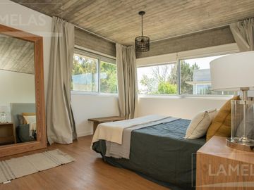 VENTA Casa 4 dormitorios con jardín y pileta en ABRA Funes