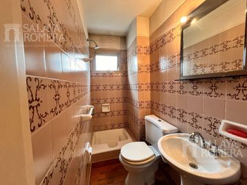 Departamento en venta 3 ambientes más dependencia en Olivos
