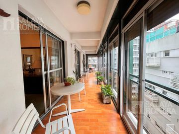 Departamento en venta 3 ambientes más dependencia en Olivos