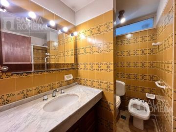 Departamento en venta 3 ambientes más dependencia en Olivos