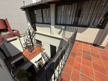 Venta - Casa de tres dormitorios, cochera y quincho con terraza en Centro Río, Rosario