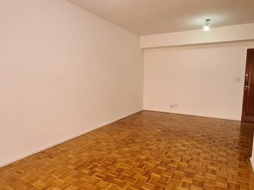 VENTA 3 ambientes super luminoso / ubicación privilegiada con Seg 24hs
