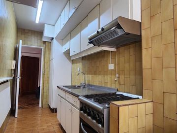 VENTA 3 ambientes super luminoso / ubicación privilegiada con Seg 24hs