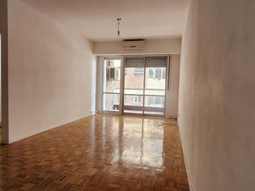VENTA 3 ambientes super luminoso / ubicación privilegiada con Seg 24hs