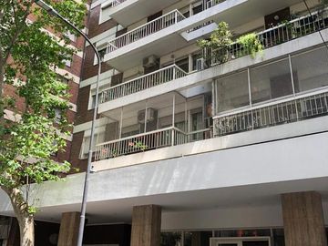 VENTA 3 ambientes super luminoso / ubicación privilegiada con Seg 24hs