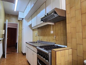 VENTA 3 ambientes super luminoso / ubicación privilegiada con Seg 24hs