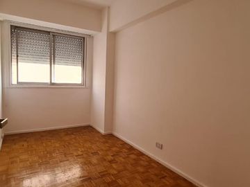VENTA 3 ambientes super luminoso / ubicación privilegiada con Seg 24hs