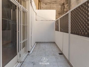 Vera y Scalabrini Ortíz - Monoambiente Grande con Patio - Villa Crespo